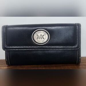 Michael Kors Rare Style Fulton Flap Black Continental Leather Bifold Wallet NWT